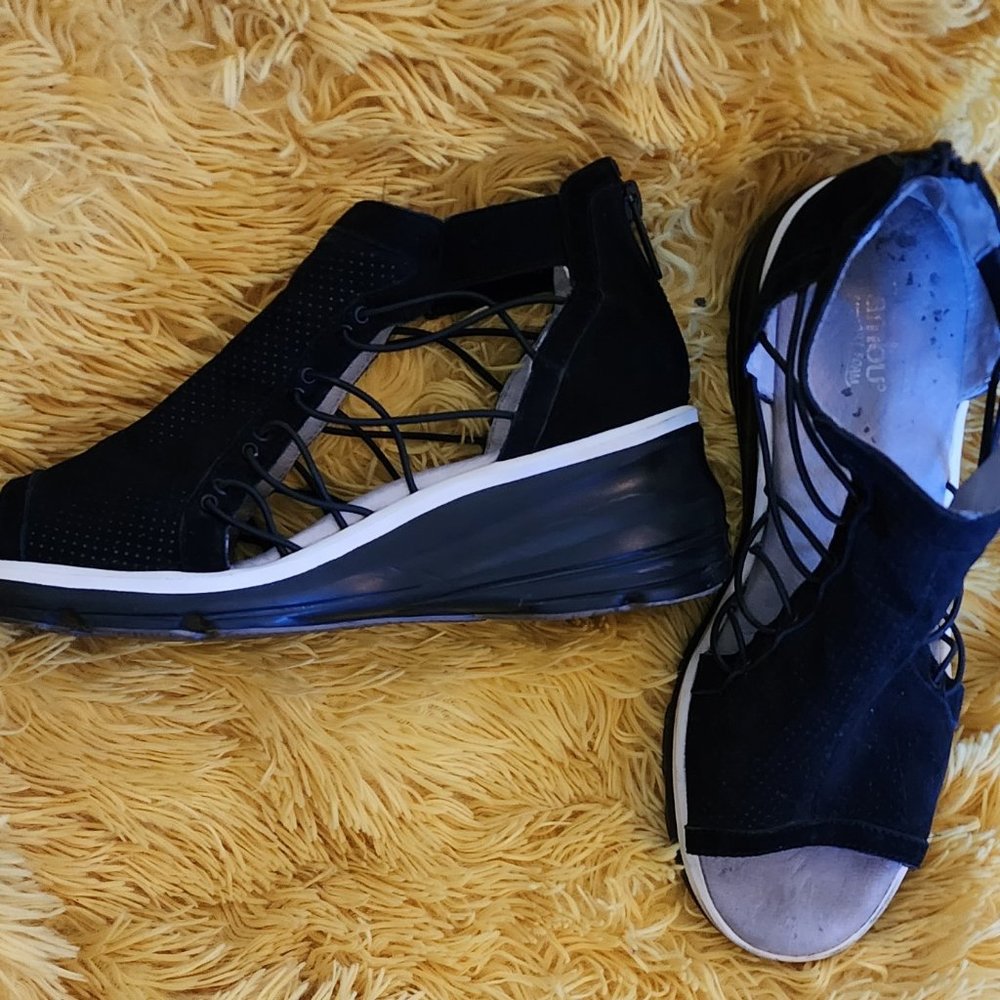 Jambu Naomi Wedge Sandals - Picture 2 of 4